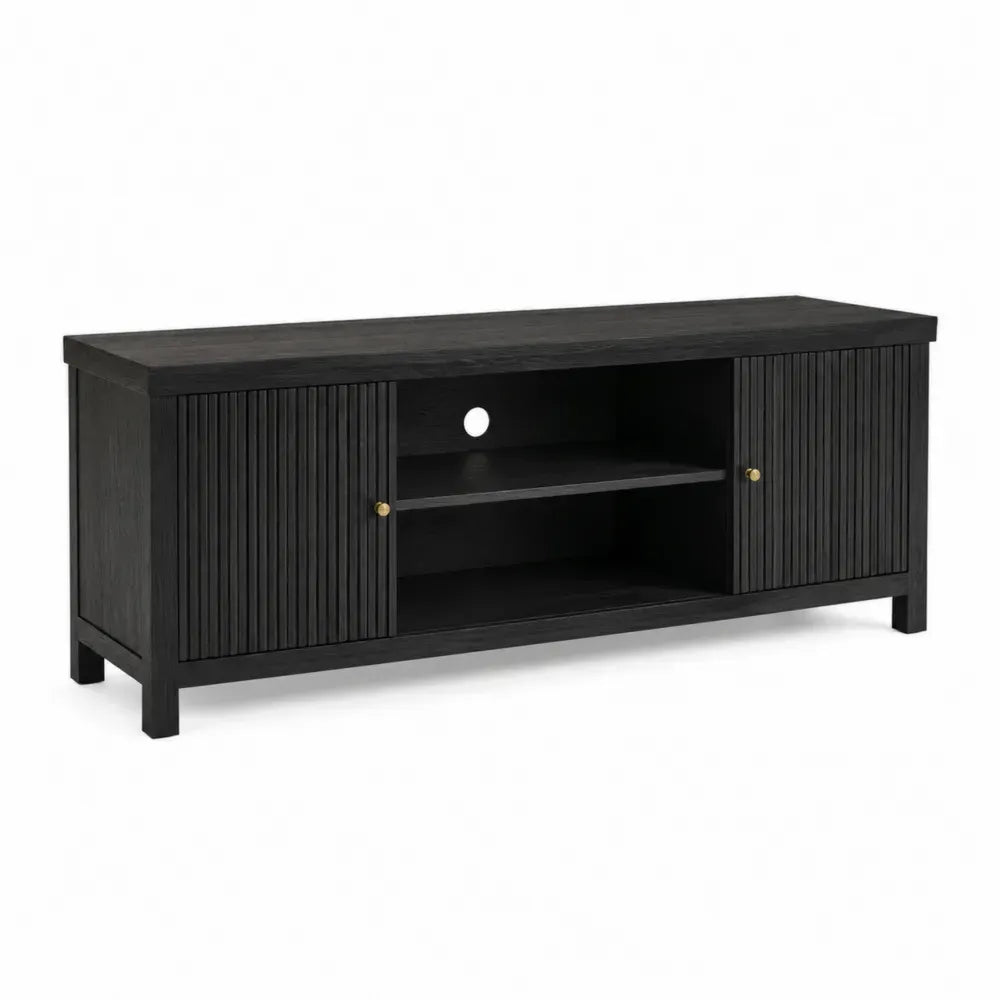 Mueble de TV de 150 cm en MDF melaminado negro con puertas ranuradas estantes abiertos y orificio para cables patas de madera maciza color negro